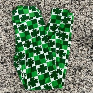 Brand new, NEVER WORN shamrock leggings